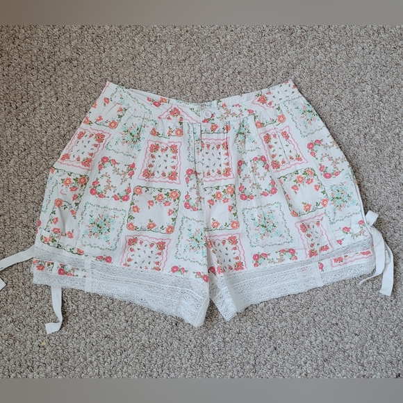 Free People Bow Side Blooming Lace Shorts.  Floral Print - Picture 4 of 8